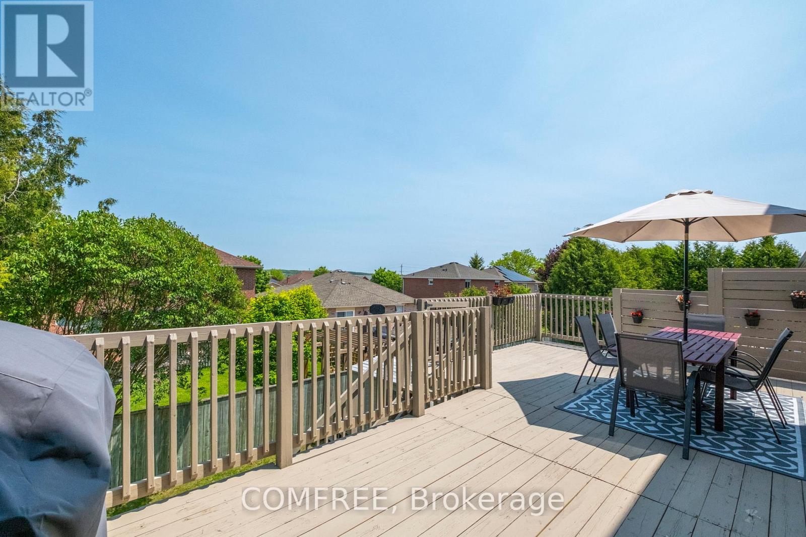 Photo 8 of 31 Metcalfe Drive, Bradford West Gwillimbury ON