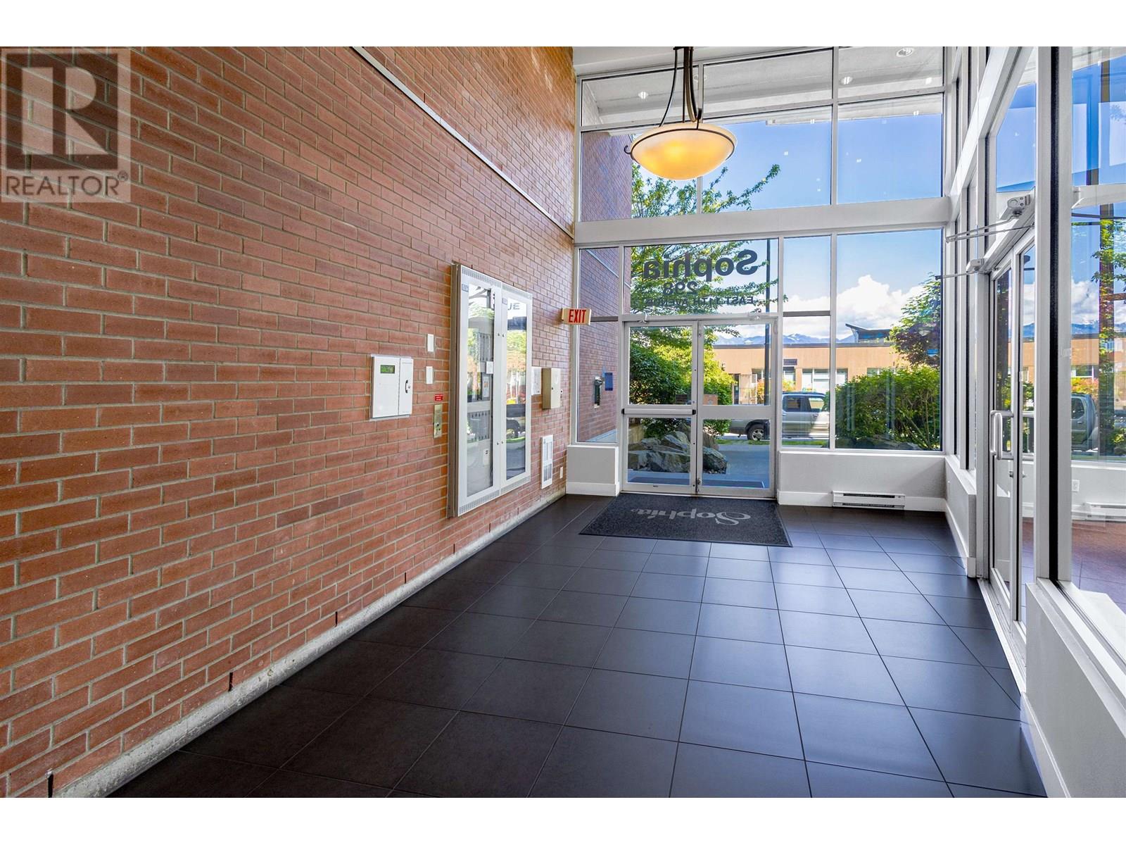 Photo 10 of 611 298 E 11 Th Avenue, Vancouver BC