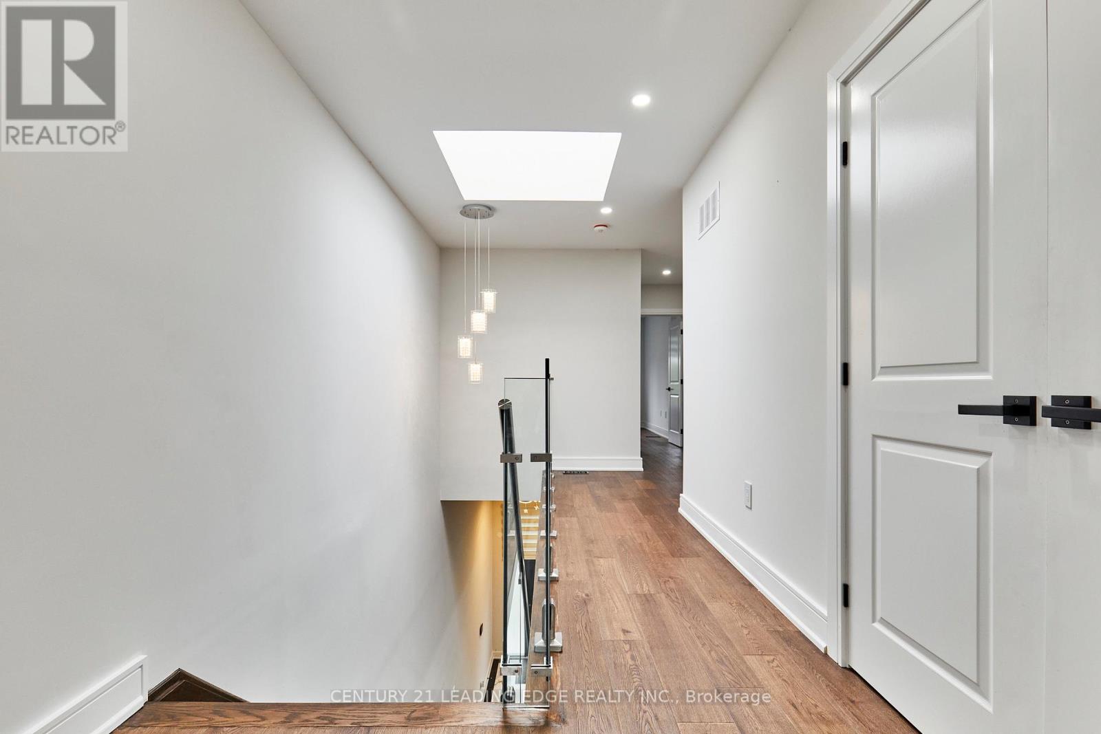 Single Family House for Sale in  A BUTTERWORTH AVENUE Toronto (Oakridge) 
