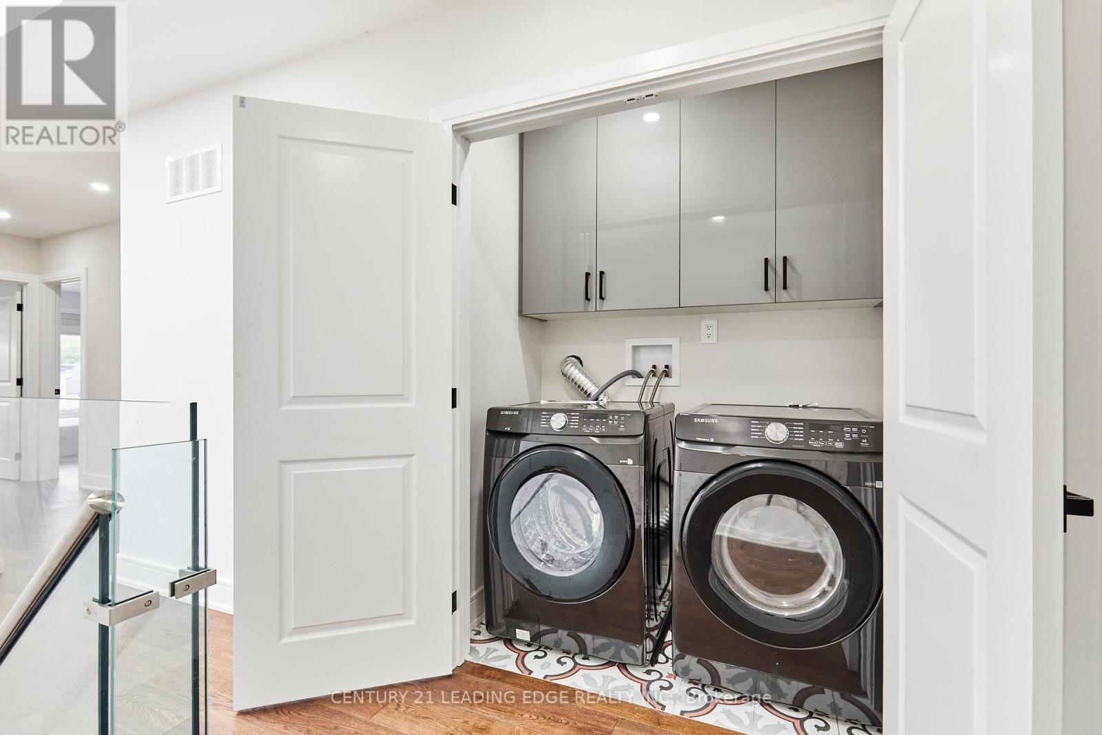Single Family House for Sale in  A BUTTERWORTH AVENUE Toronto (Oakridge) 
