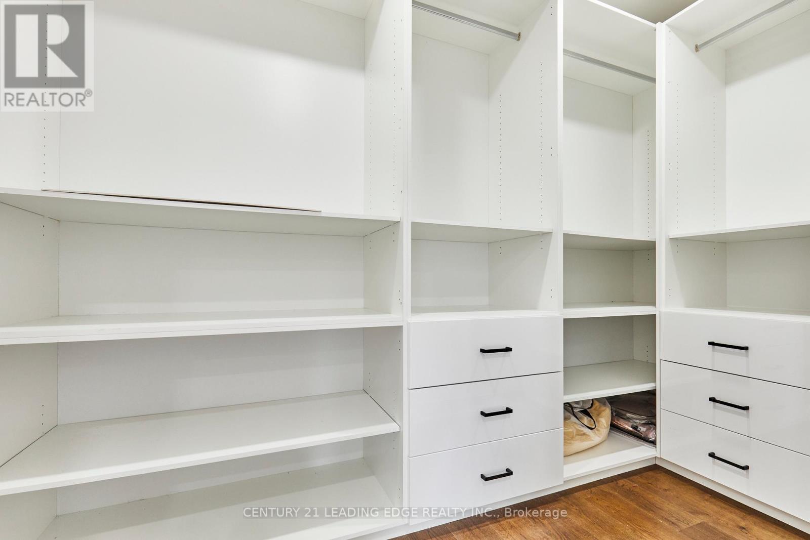 Single Family House for Sale in  A BUTTERWORTH AVENUE Toronto (Oakridge) 