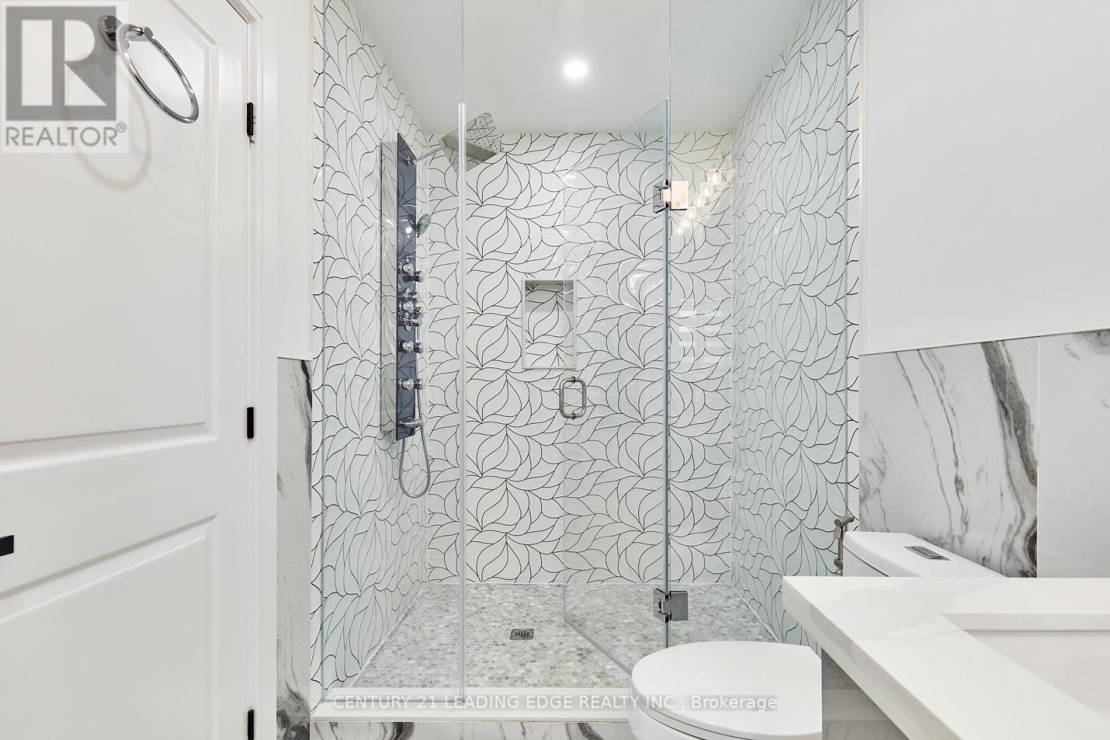 Single Family House for Sale in  A BUTTERWORTH AVENUE Toronto (Oakridge) 