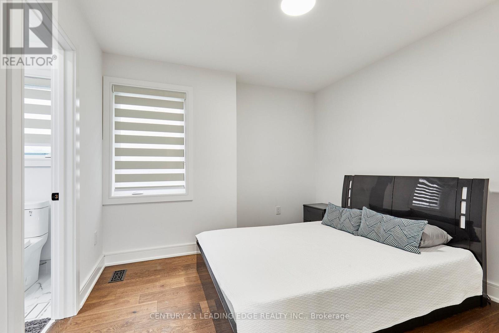 Single Family House for Sale in  A BUTTERWORTH AVENUE Toronto (Oakridge) 