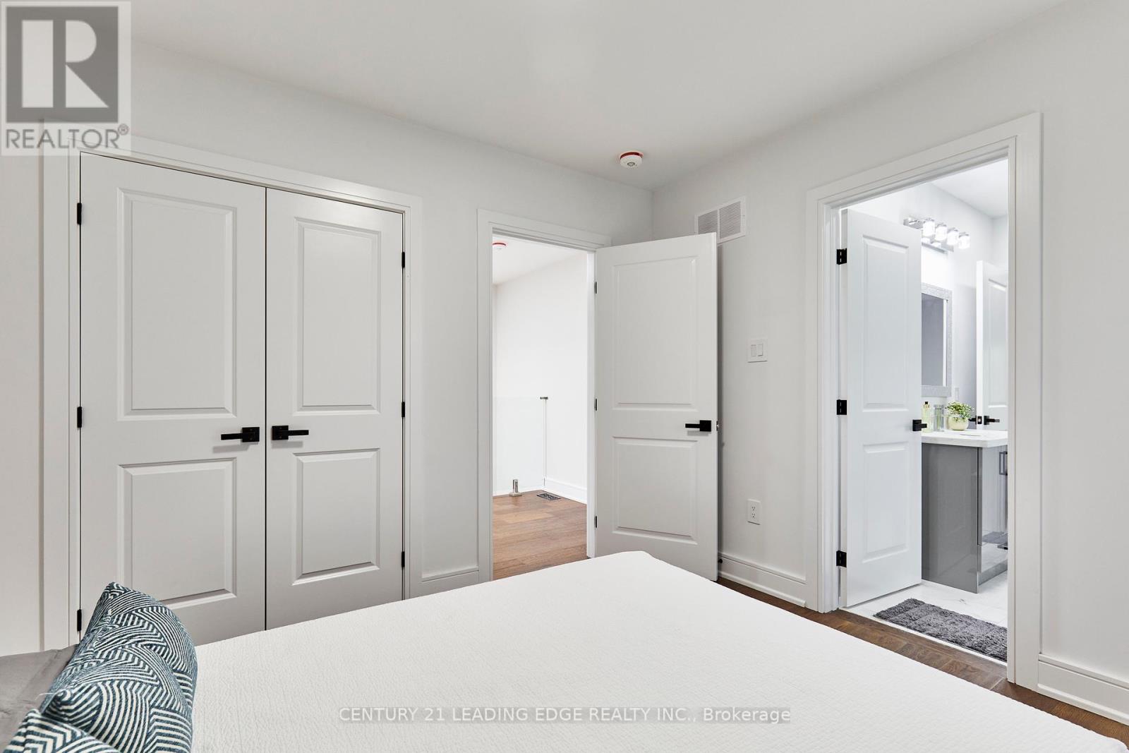 Single Family House for Sale in  A BUTTERWORTH AVENUE Toronto (Oakridge) 