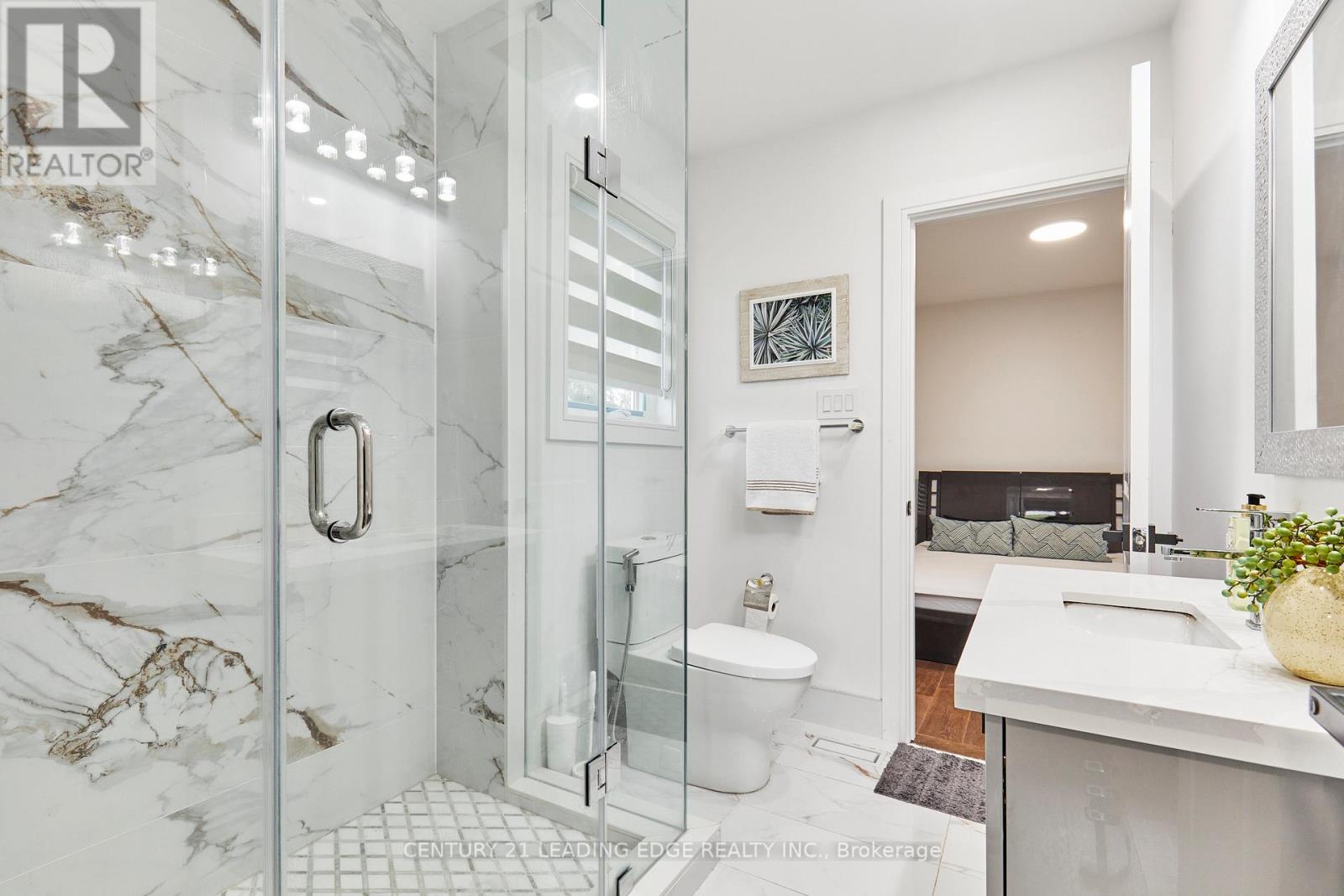 Single Family House for Sale in  A BUTTERWORTH AVENUE Toronto (Oakridge) 
