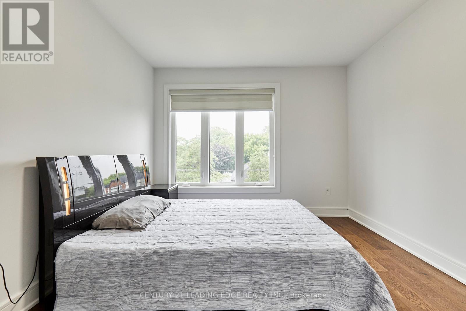Single Family House for Sale in  A BUTTERWORTH AVENUE Toronto (Oakridge) 