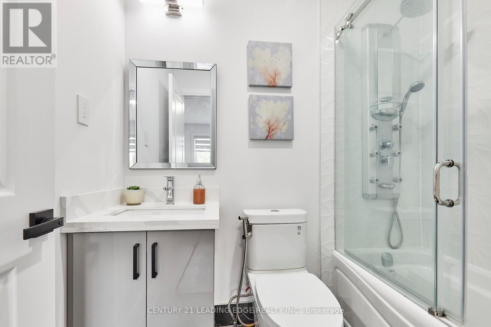 Single Family House for Sale in  A BUTTERWORTH AVENUE Toronto (Oakridge) 