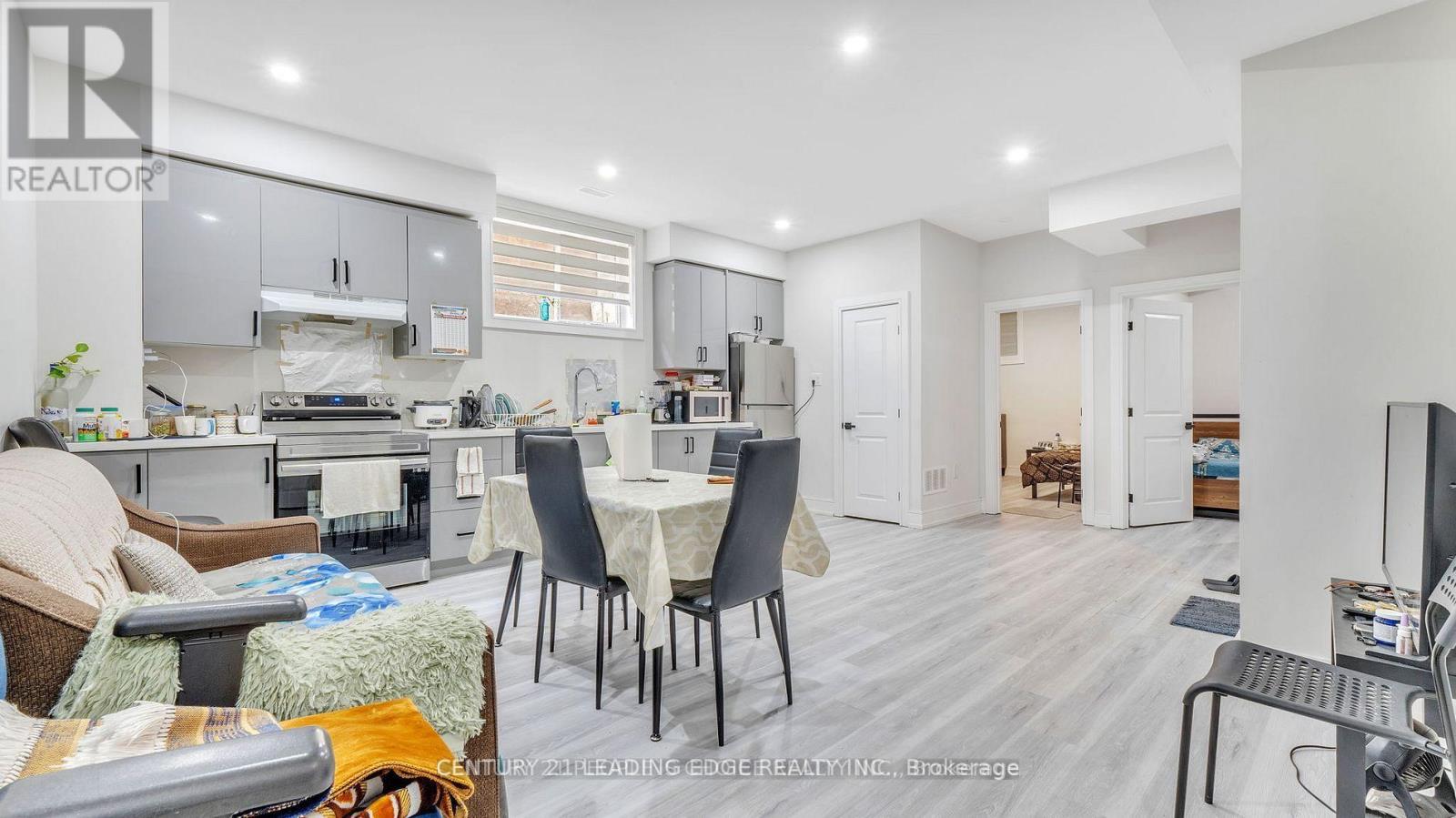 Single Family House for Sale in  A BUTTERWORTH AVENUE Toronto (Oakridge) 