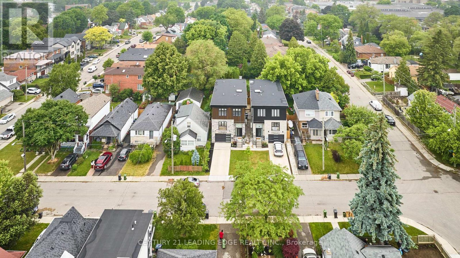 Single Family House for Sale in  A BUTTERWORTH AVENUE Toronto (Oakridge) 