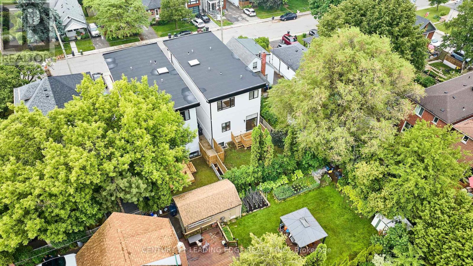 Single Family House for Sale in  A BUTTERWORTH AVENUE Toronto (Oakridge) 