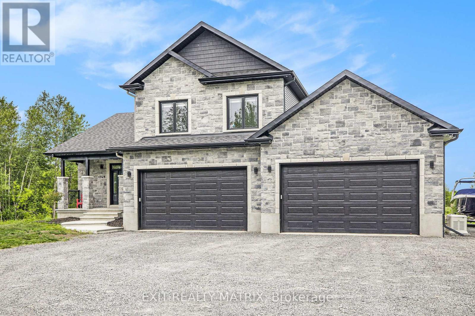 Photo 49 of 3253 Maisonneuve Road, Clarencerockland ON