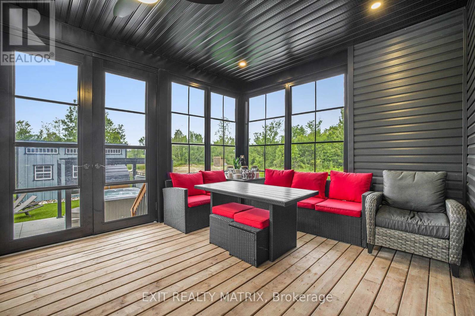 Photo 46 of 3253 Maisonneuve Road, Clarencerockland ON