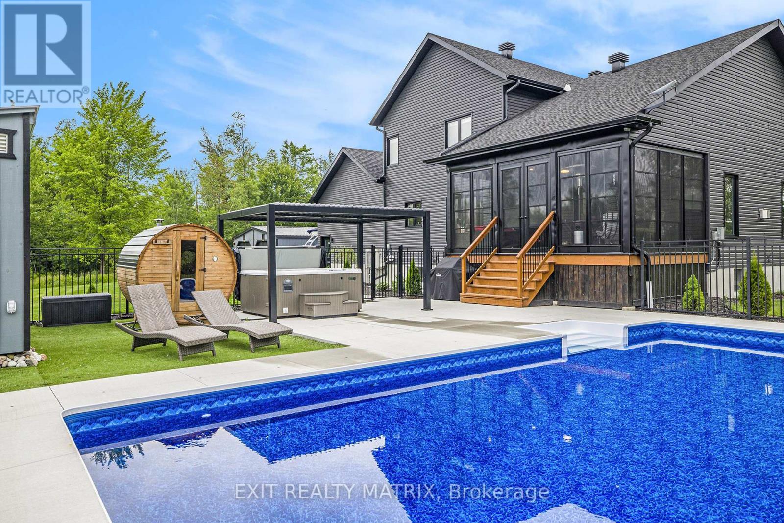 Photo 44 of 3253 Maisonneuve Road, Clarencerockland ON