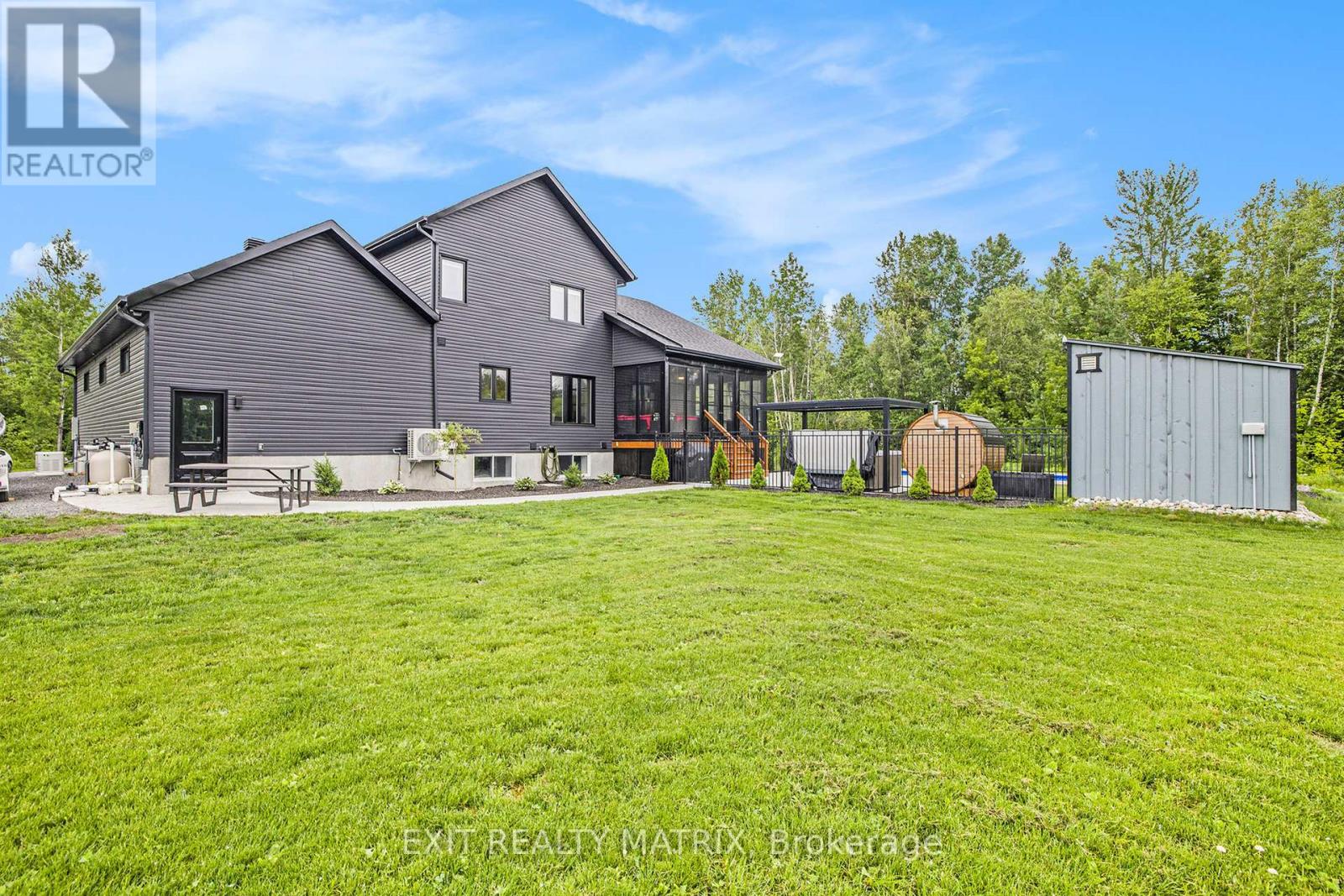 Photo 43 of 3253 Maisonneuve Road, Clarencerockland ON