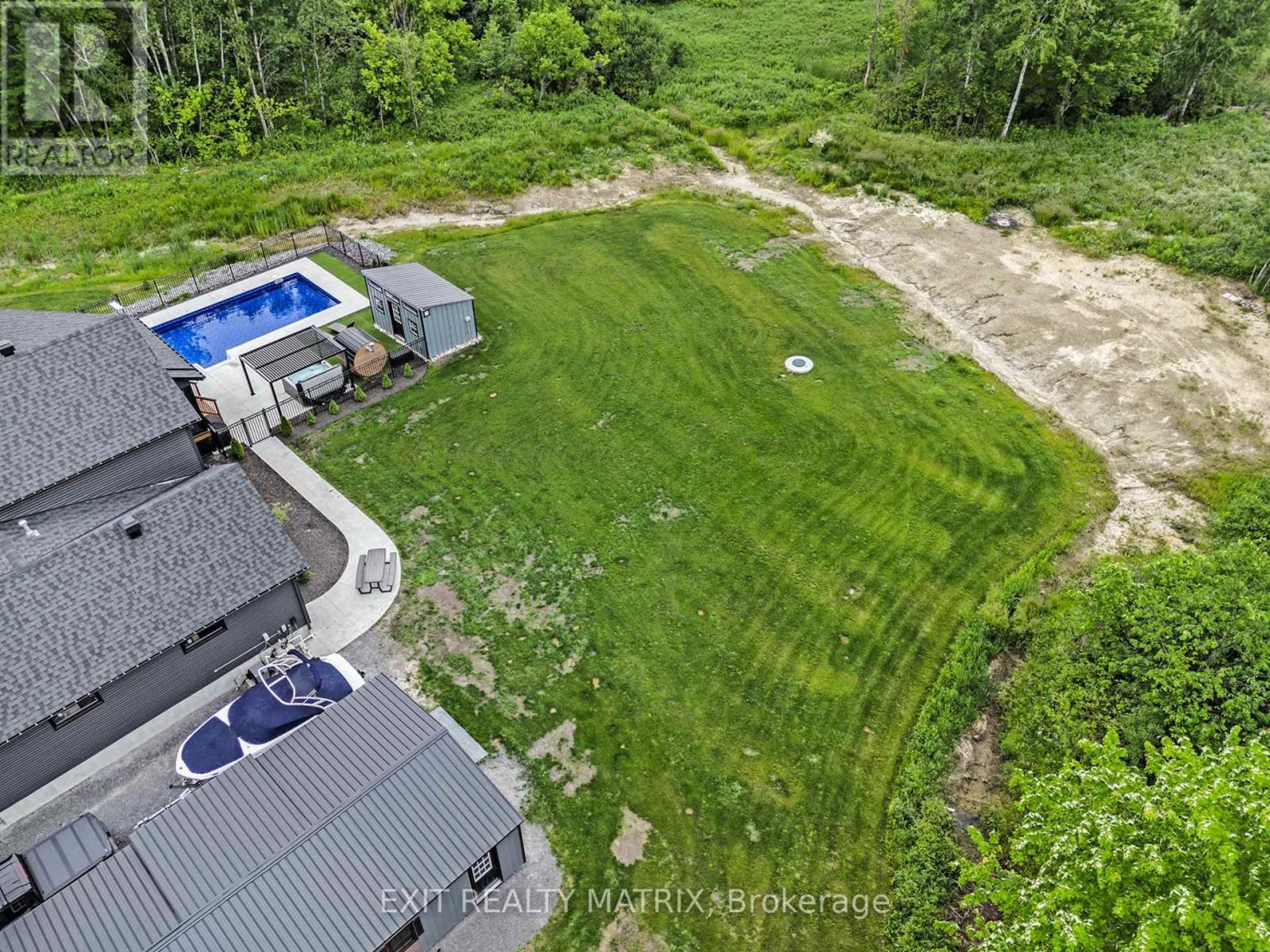 Photo 39 of 3253 Maisonneuve Road, Clarencerockland ON