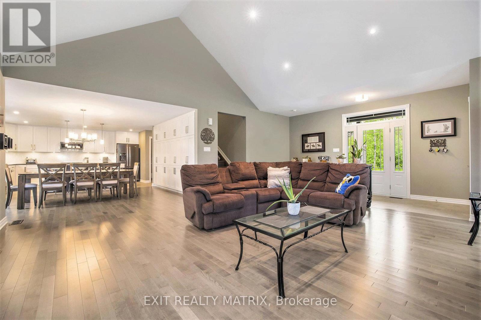 Photo 19 of 3253 Maisonneuve Road, Clarencerockland ON