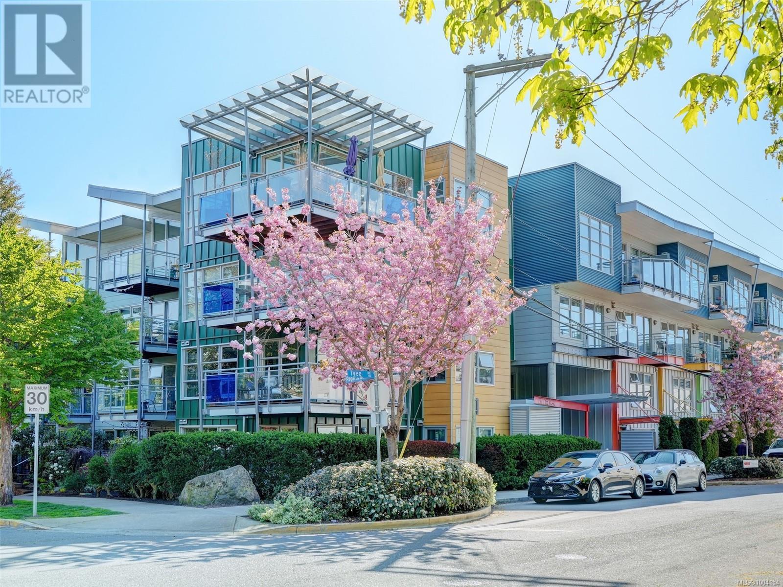 Photo 17 of 108 797 Tyee Rd, Victoria BC
