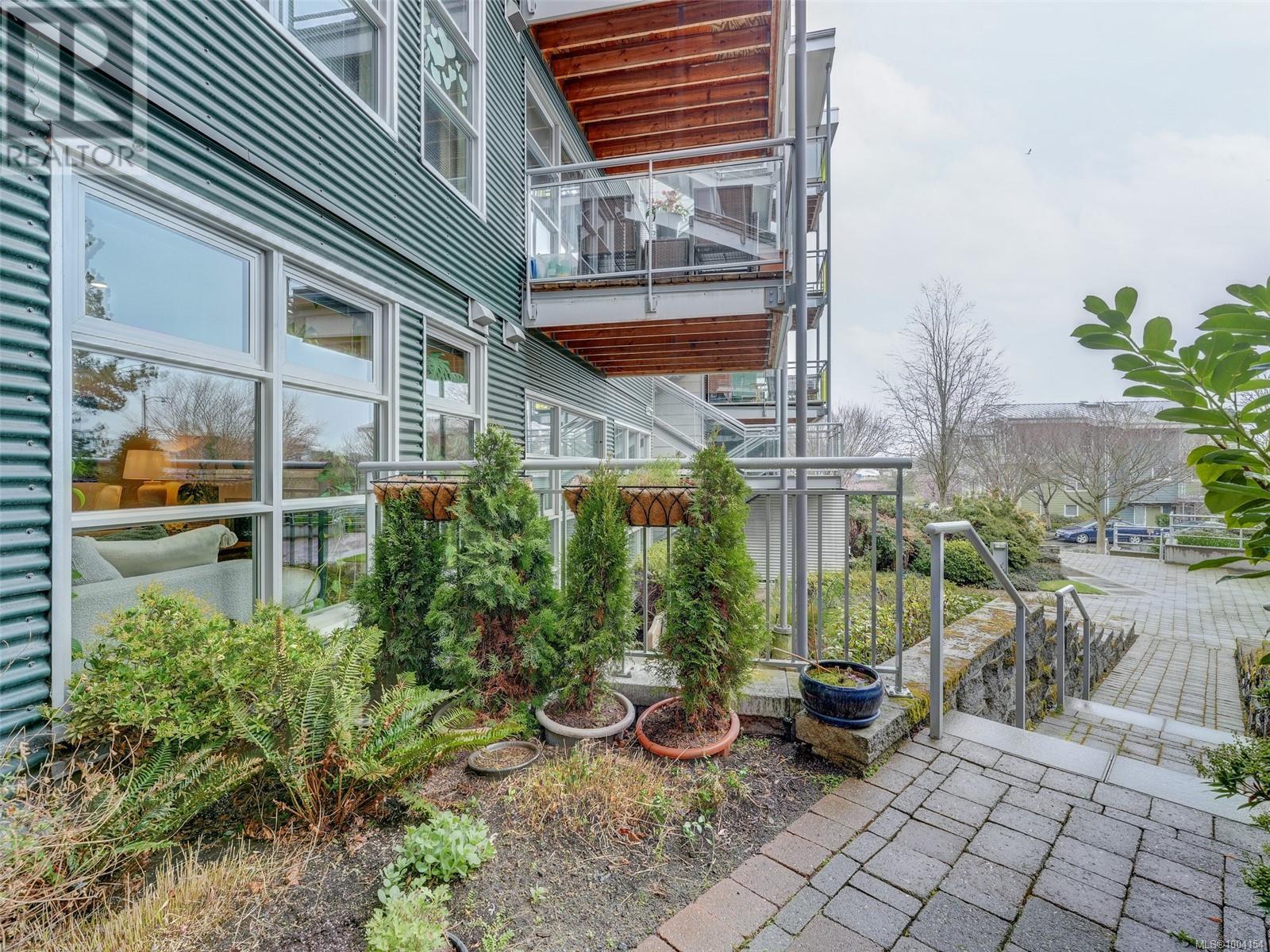 Photo 19 of 108 797 Tyee Rd, Victoria BC