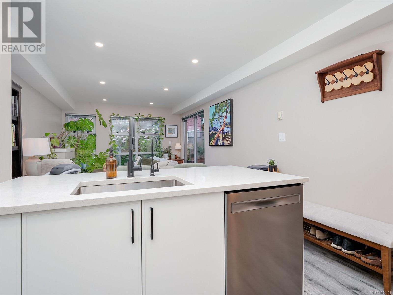 Photo 22 of 108 797 Tyee Rd, Victoria BC
