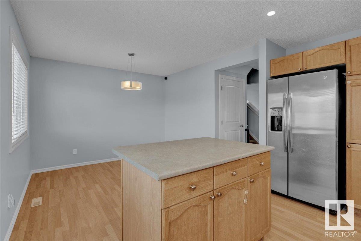 Photo 15 of 8647 173 Av Nw, Edmonton AB