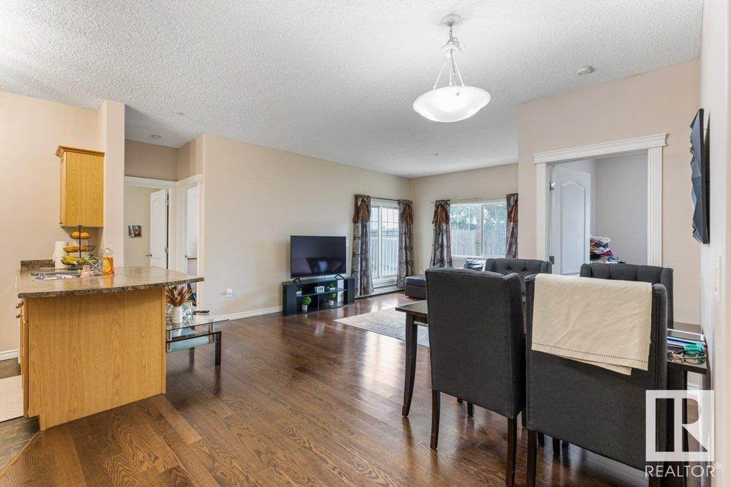 Photo 13 of 135 16807 100 Av Nw, Edmonton AB