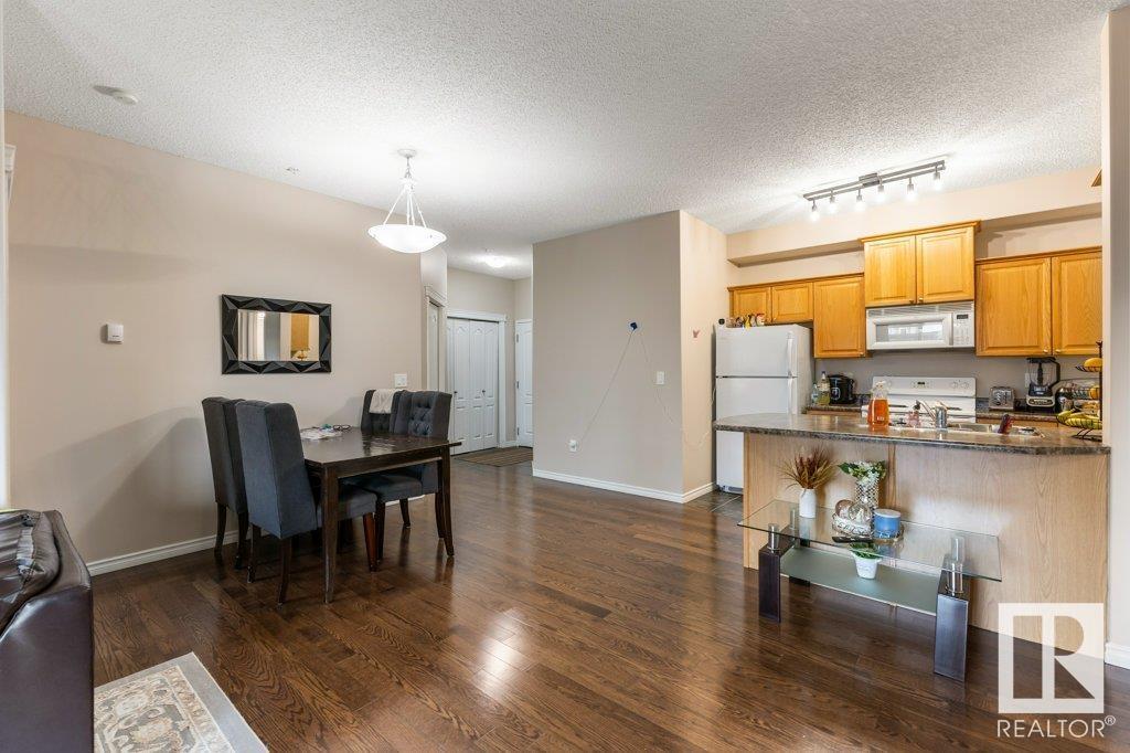 Photo 6 of 135 16807 100 Av Nw, Edmonton AB