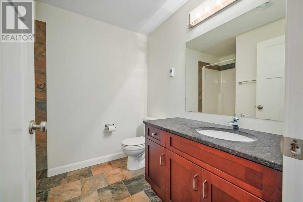 Photo 29 of 7418 36 Avenue Nw, Calgary AB