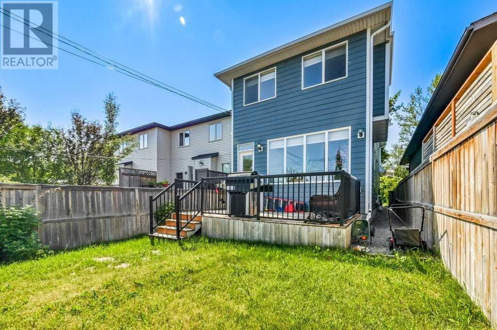 Photo 32 of 7418 36 Avenue Nw, Calgary AB