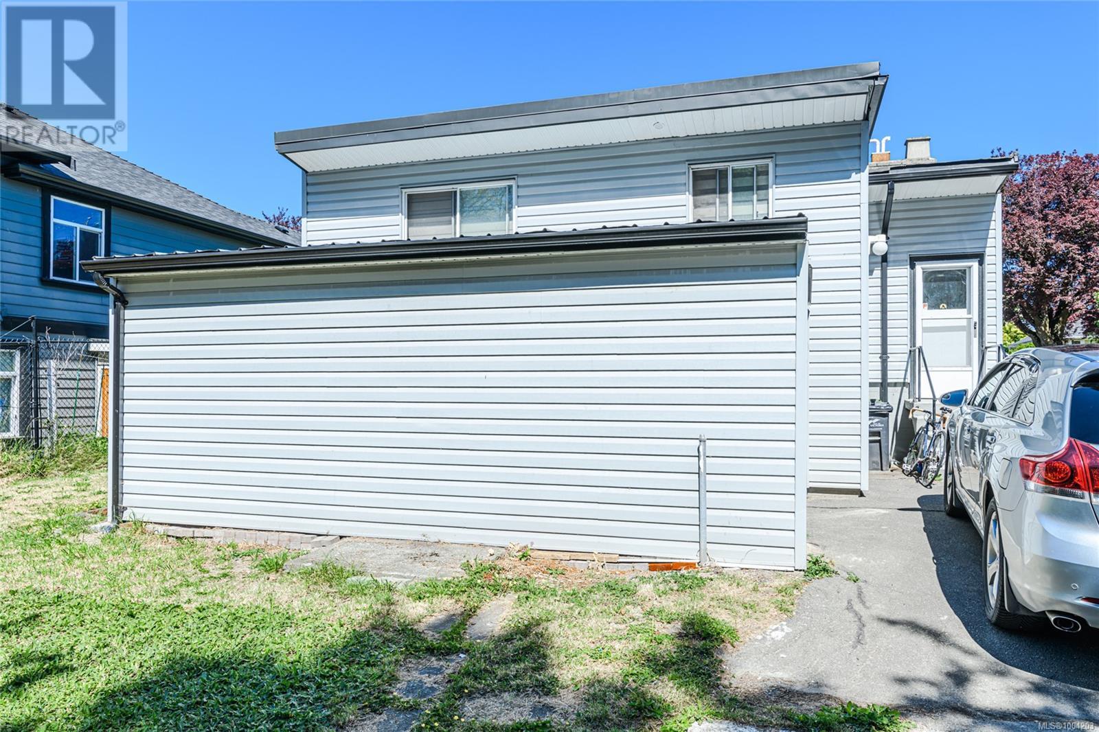 Single Family House for Sale in  Alder St Victoria 