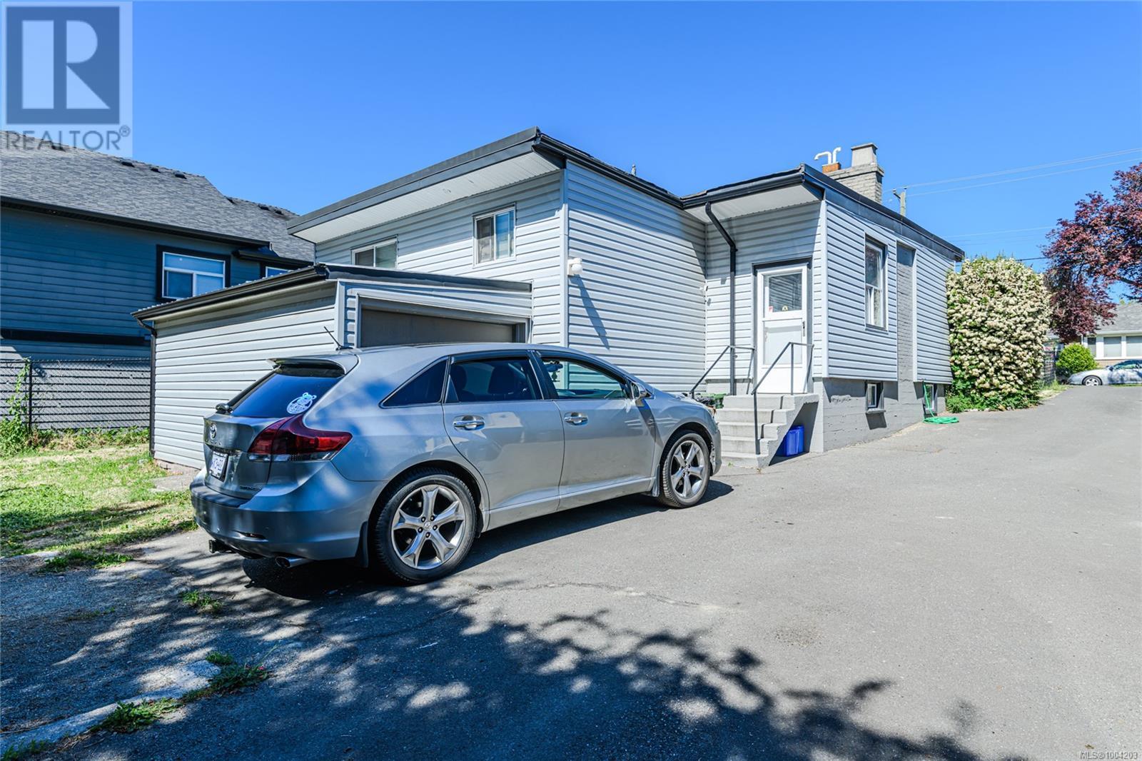 Single Family House for Sale in  Alder St Victoria 