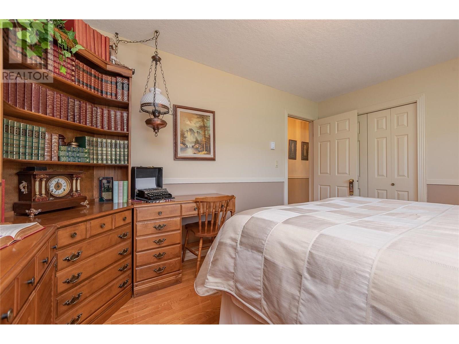 9178 Clancy Frontage Road, Mara