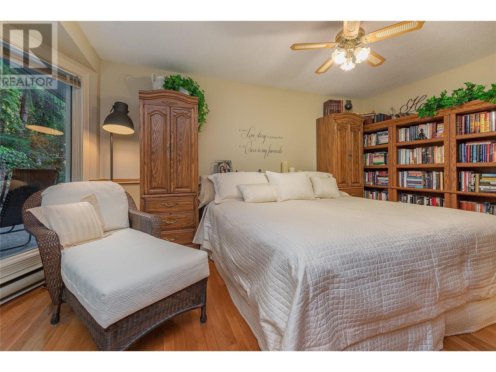 9178 Clancy Frontage Road, Mara