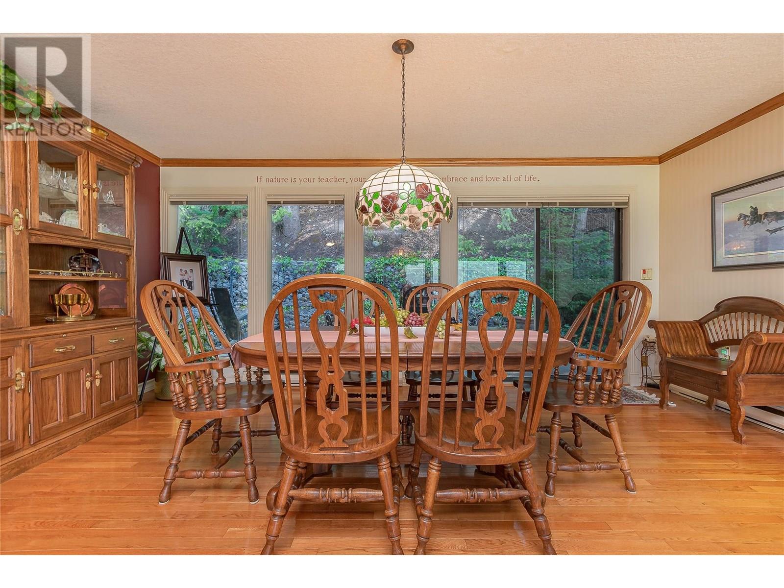 9178 Clancy Frontage Road, Mara