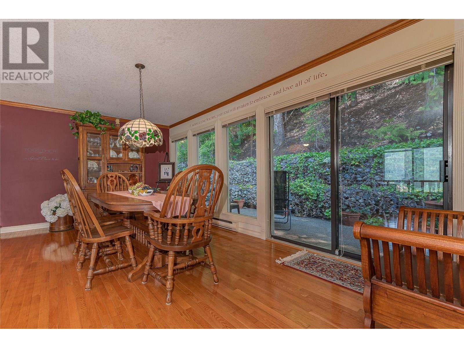 9178 Clancy Frontage Road, Mara