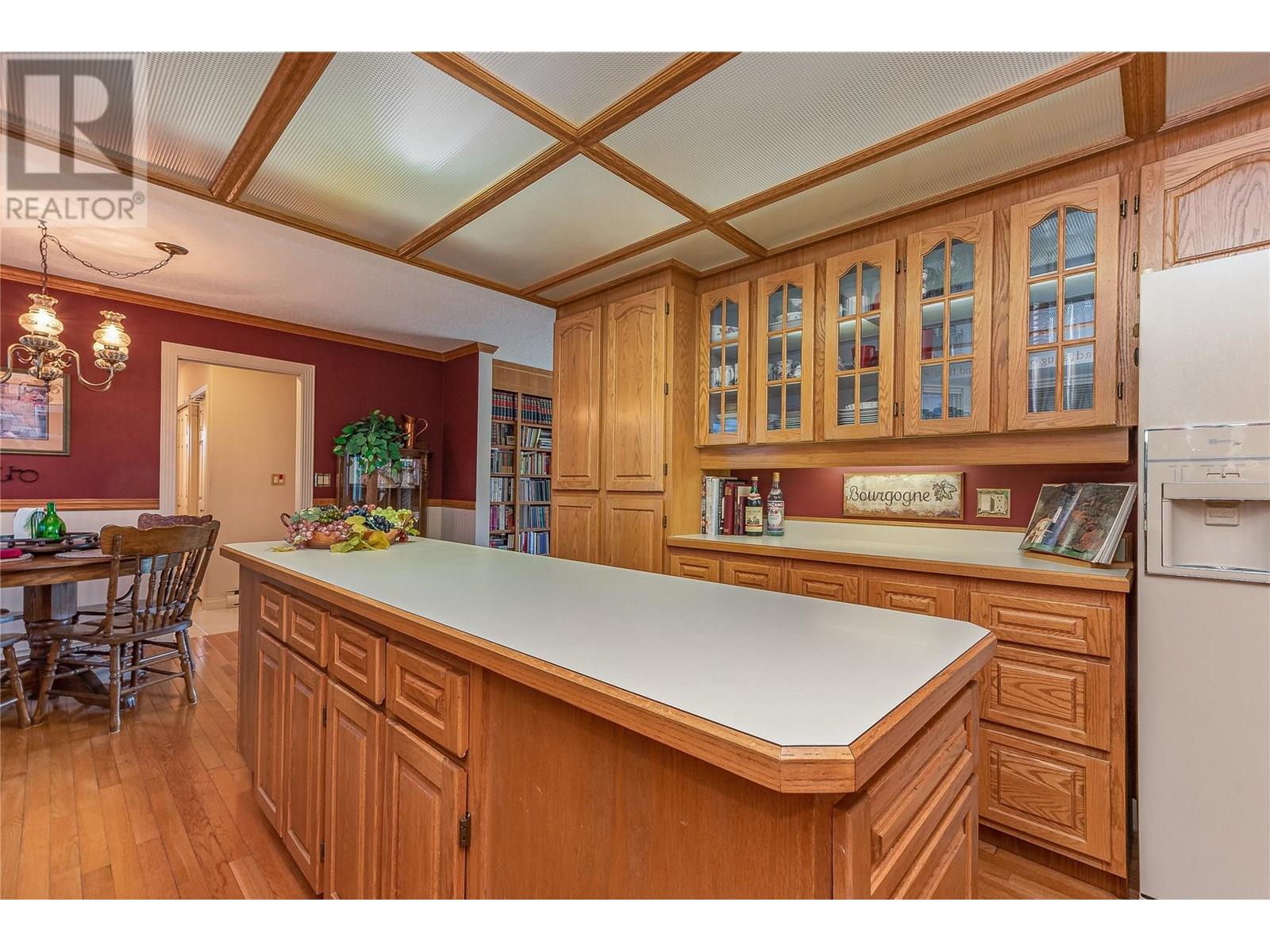 9178 Clancy Frontage Road, Mara