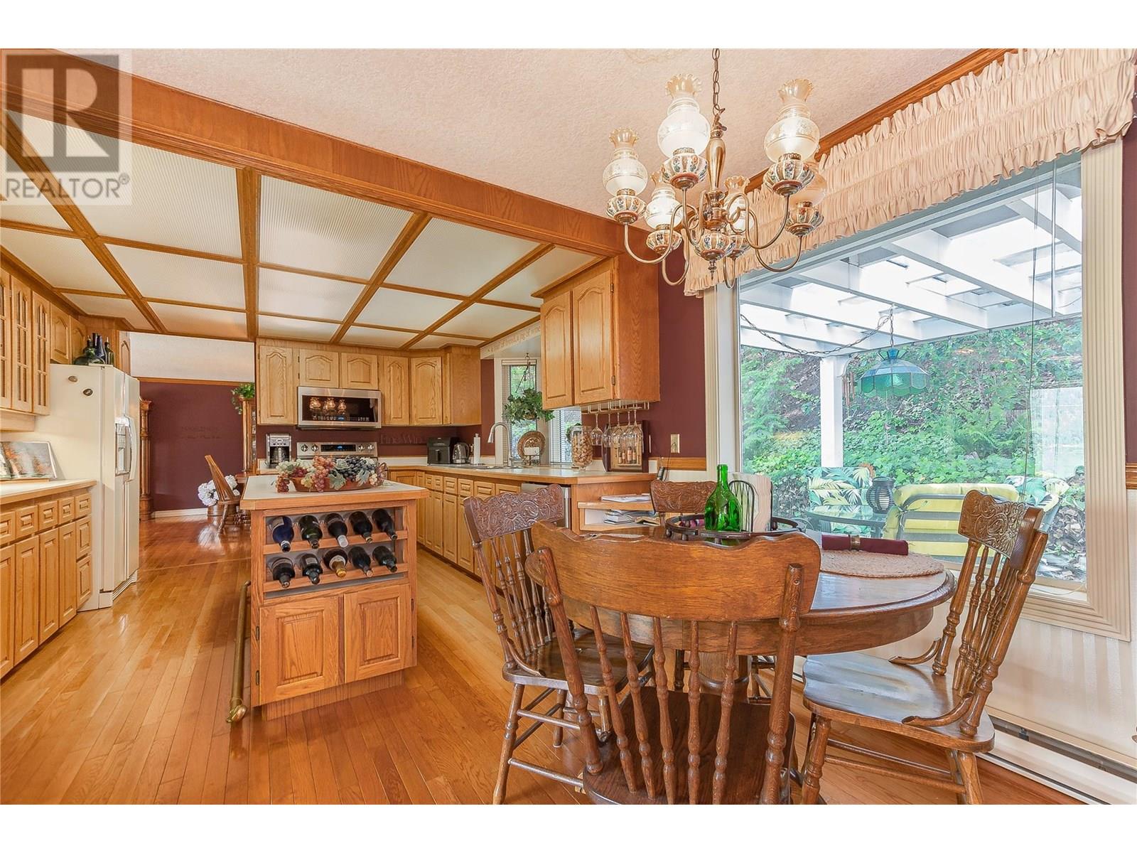 9178 Clancy Frontage Road, Mara