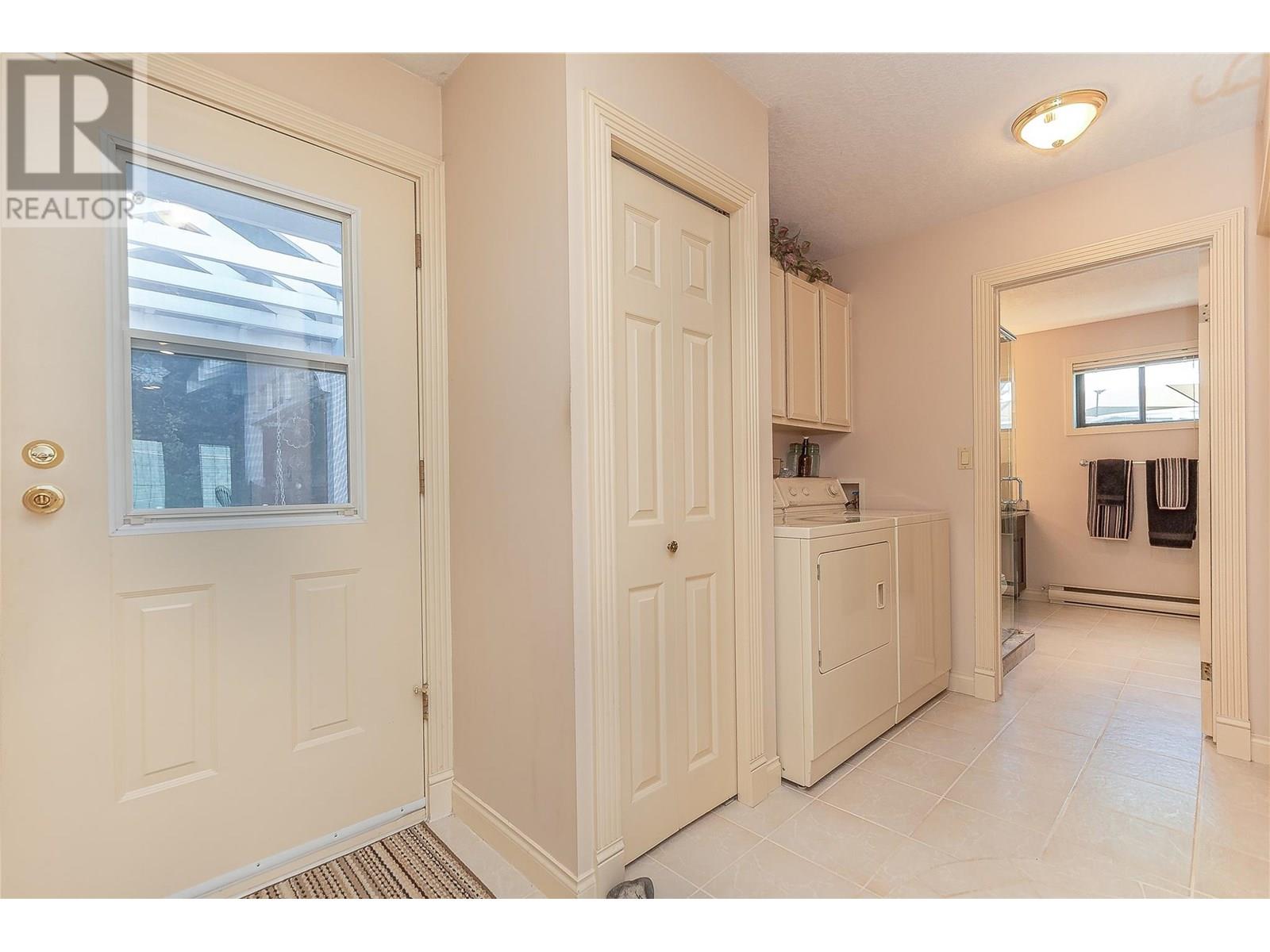 9178 Clancy Frontage Road, Mara