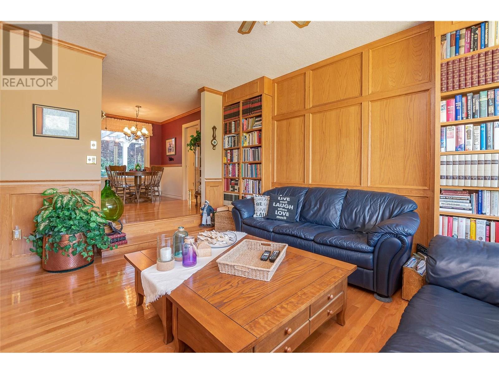 9178 Clancy Frontage Road, Mara
