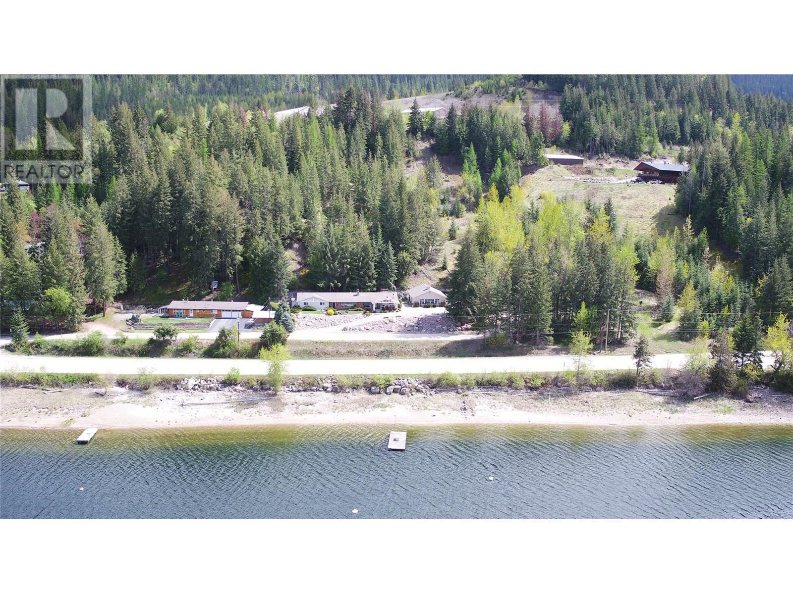 9178 Clancy Frontage Road, Mara