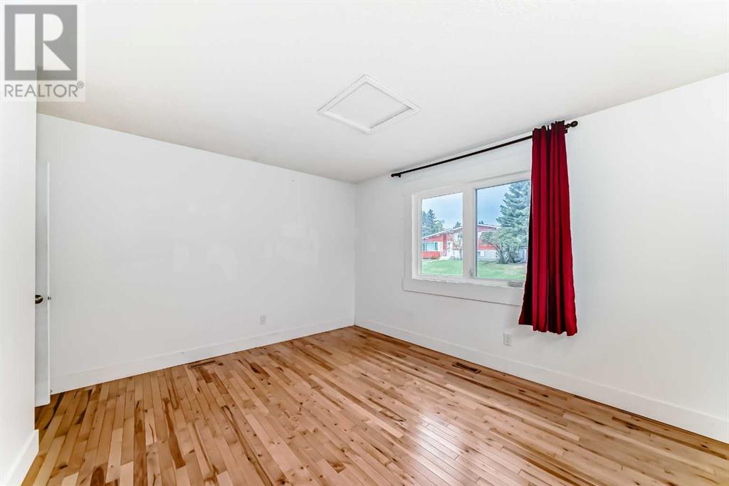 Single Family House Bungalow for Sale in  Bracebridge Crescent SW Braeside Calgary 