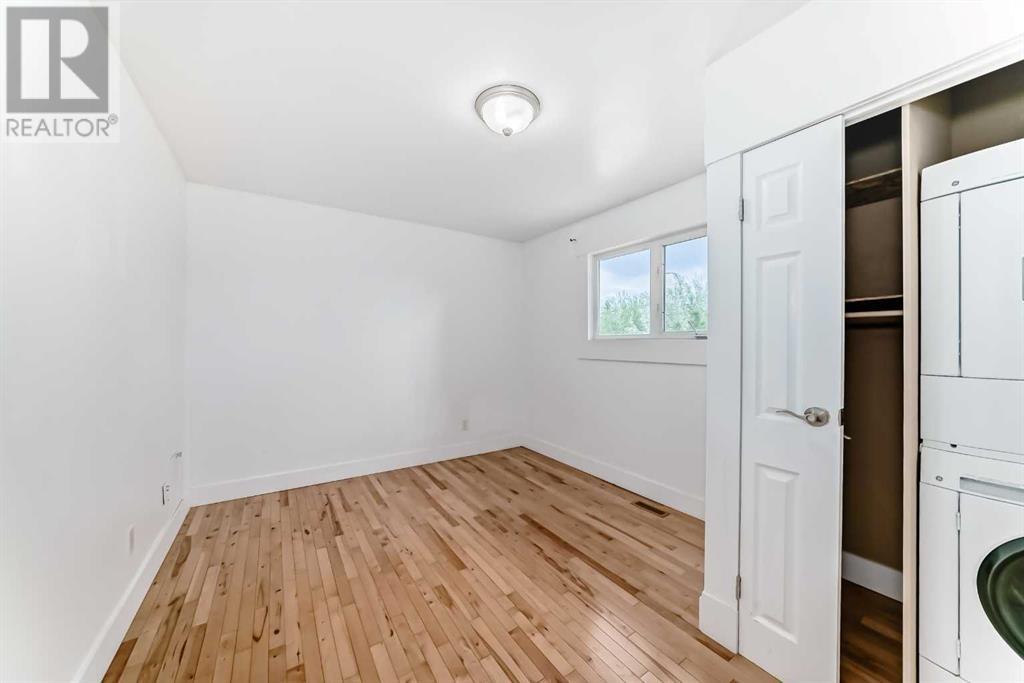 Single Family House Bungalow for Sale in  Bracebridge Crescent SW Braeside Calgary 
