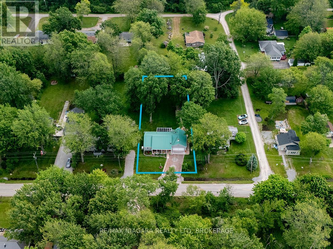 Photo 3 of 633 Wyldewood Road, Port Colborne ON