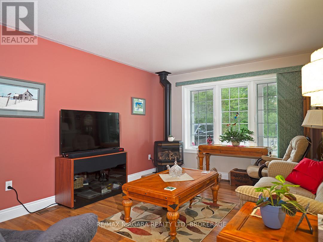 Photo 1 of 633 Wyldewood Road, Port Colborne ON