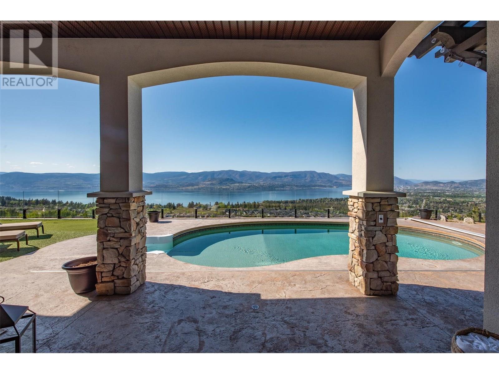 716 Kuipers Crescent, Kelowna