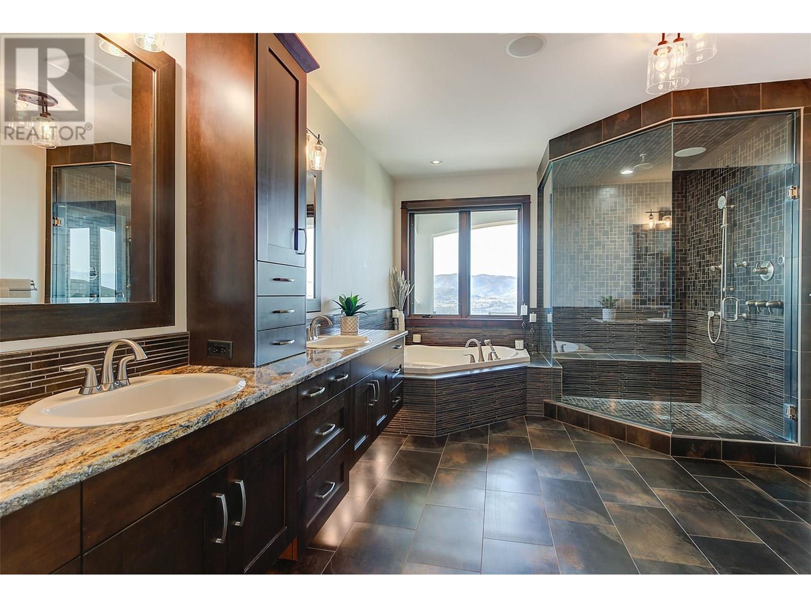 716 Kuipers Crescent, Kelowna