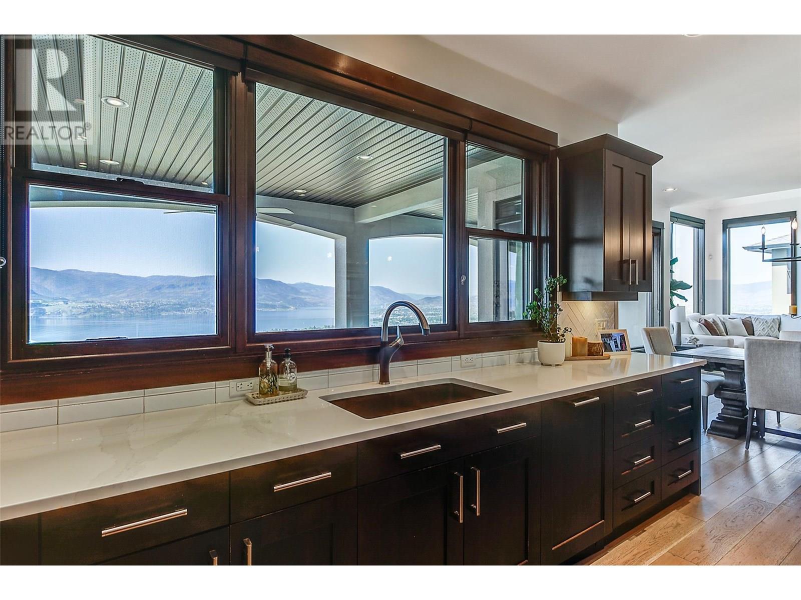 716 Kuipers Crescent, Kelowna