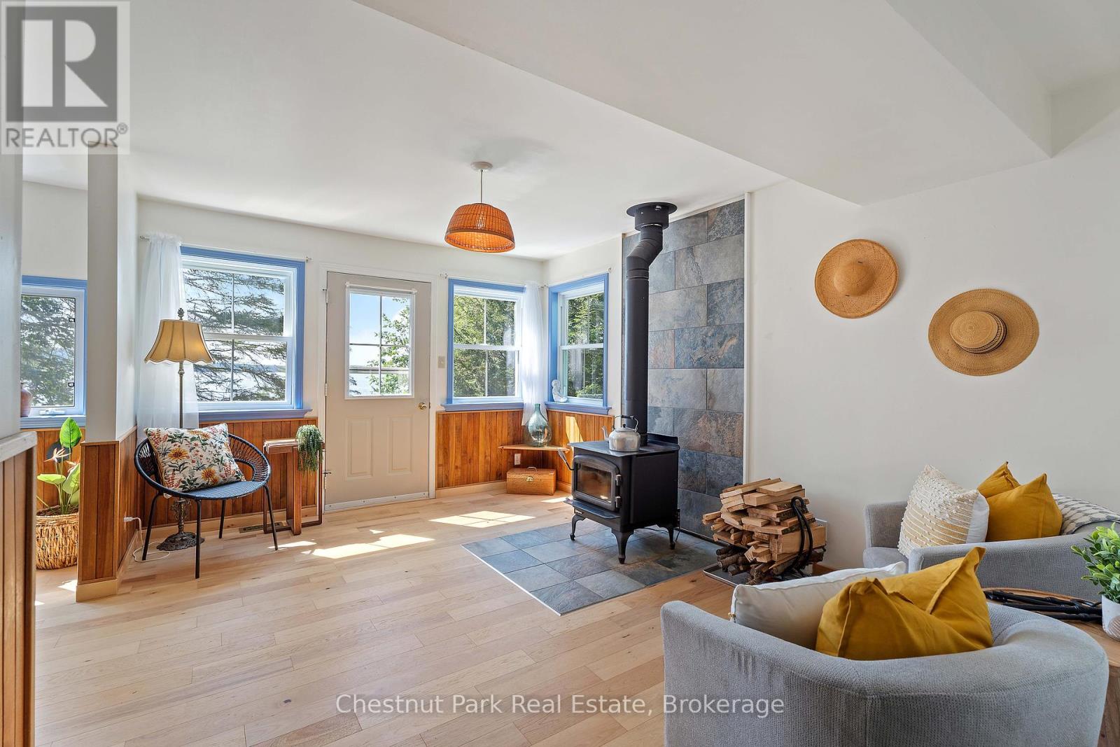 Photo 15 of 1 5 Barrie Street, Sundridge ON
