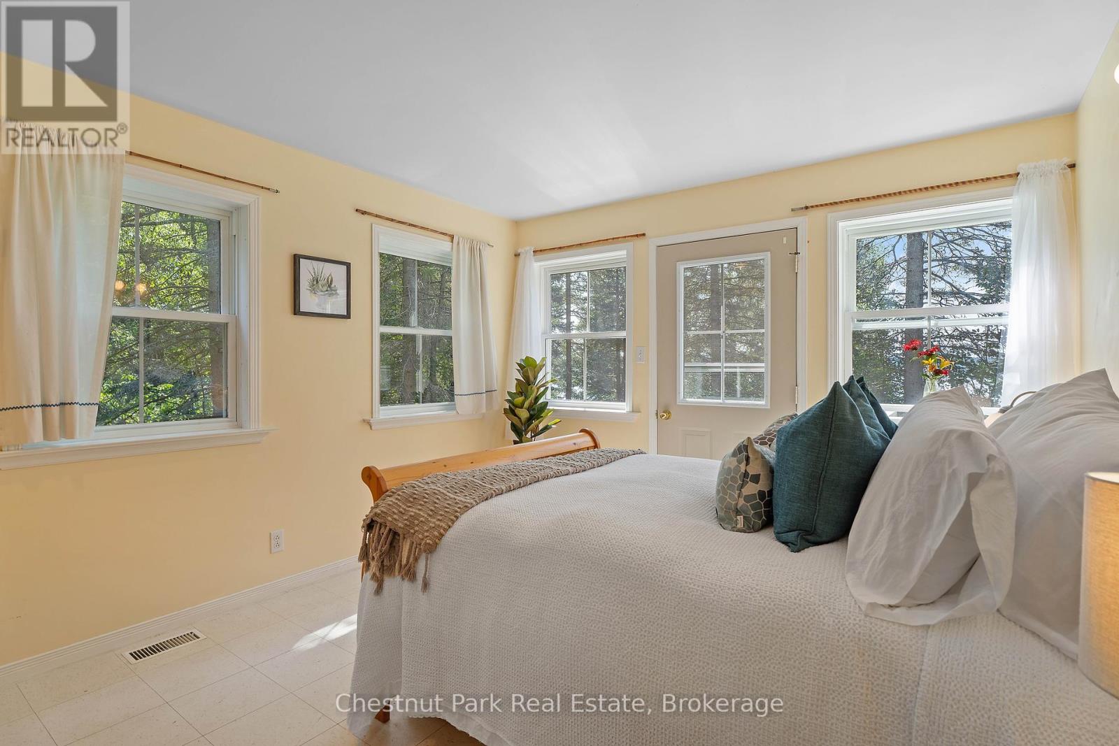 Photo 27 of 1 5 Barrie Street, Sundridge ON