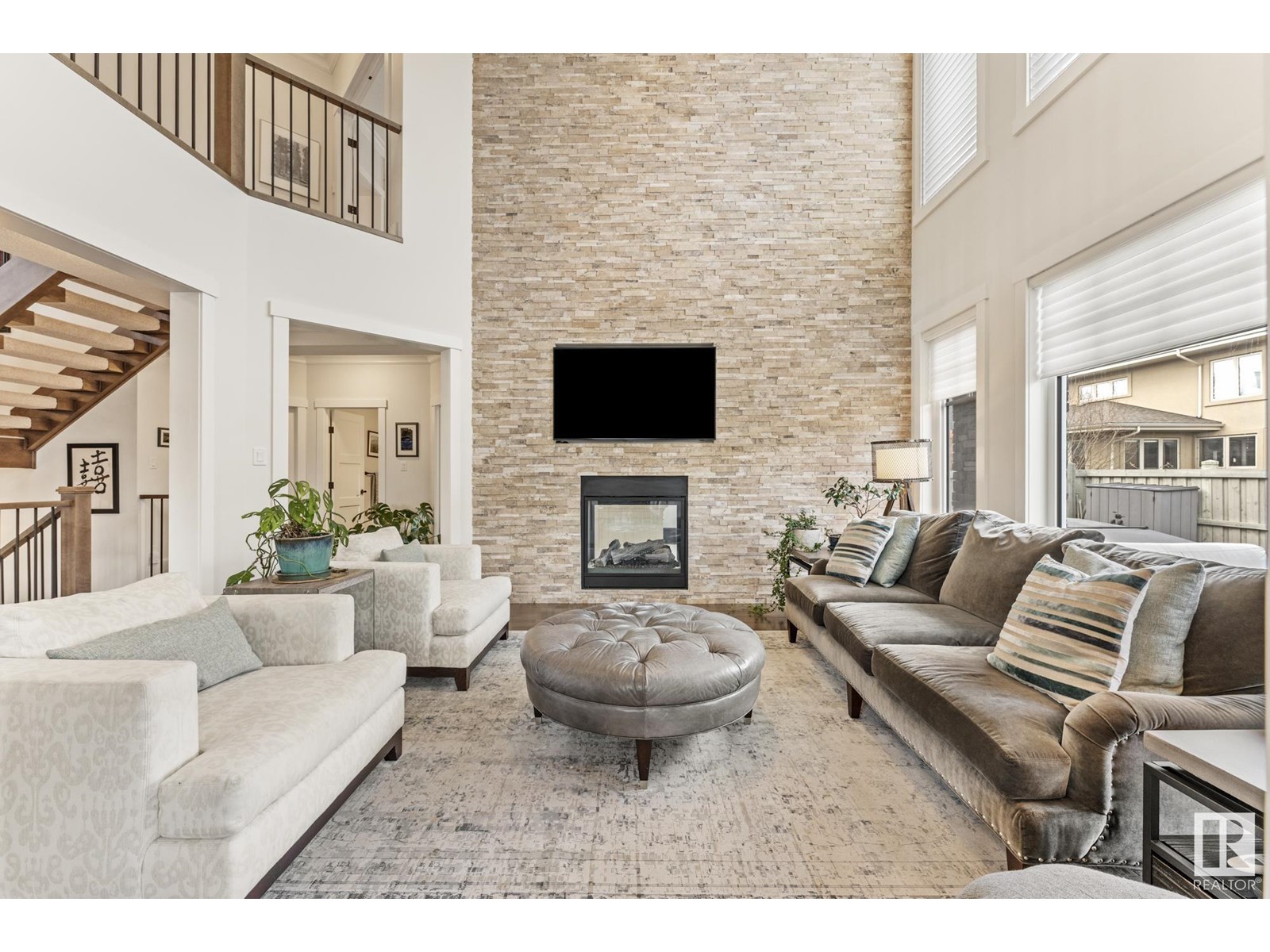 Photo 19 of 512 Hillcrest Point Nw, Edmonton AB