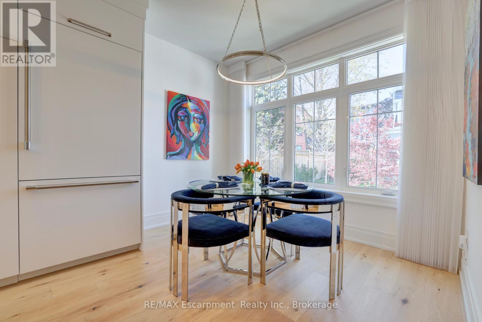 Photo 32 of 4 2134 New Street, Burlington ON